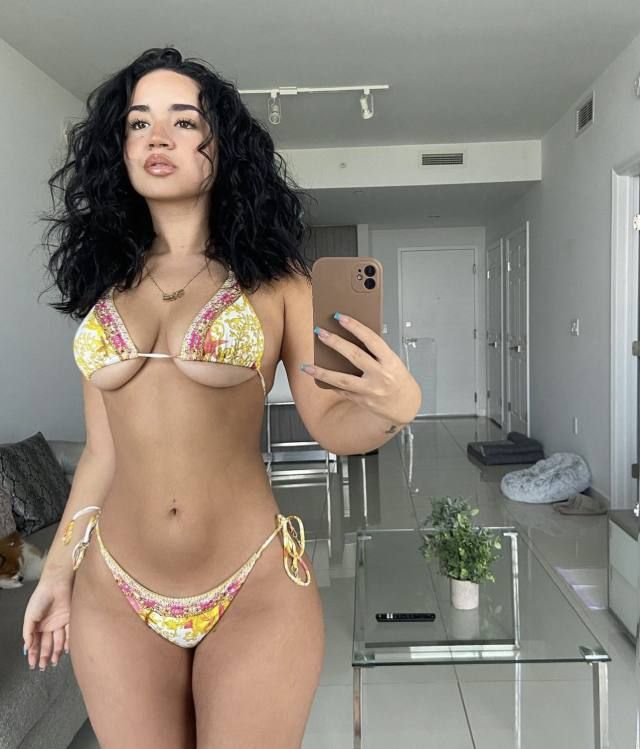 Juicy pussy text 9895338605 or Zangi :: 4501123079 I’m available to satisfy your fantasy - Image 2